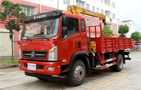 大運3.5t小型隨車吊_2噸藍牌貨車帶吊產品特點及參數