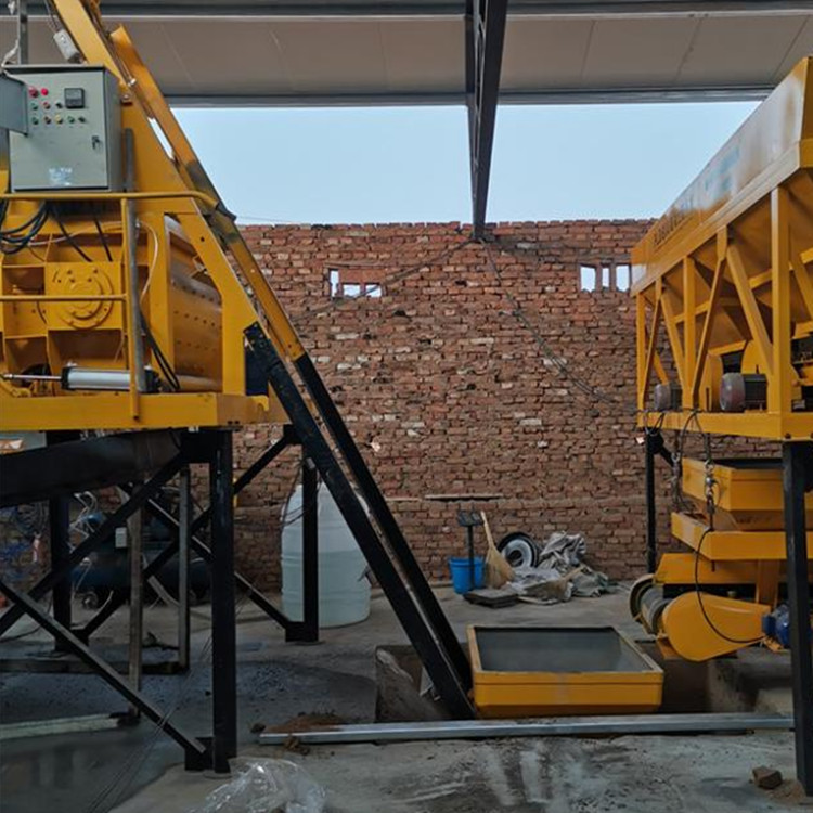 猪场用漏粪板生产机械生产厂家,机制漏粪板生产线模具制作的猪用水泥