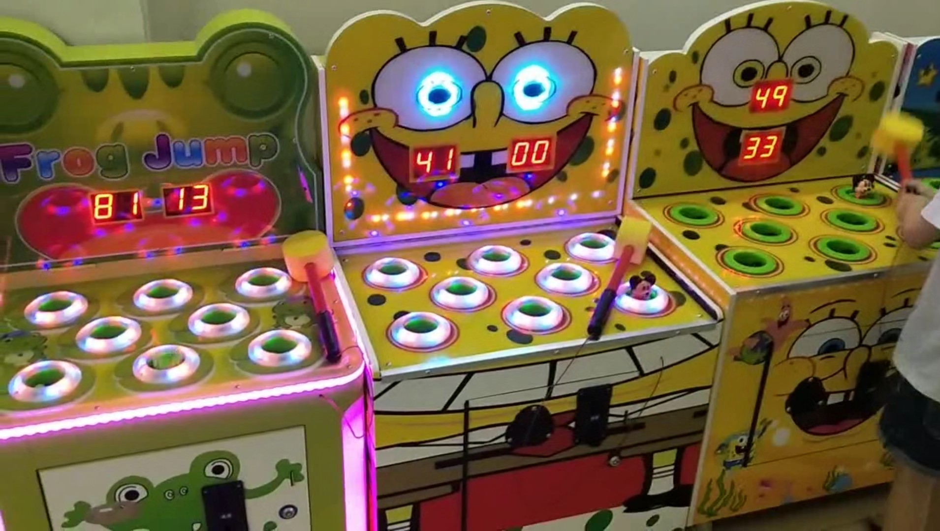 厂家直销2019新款海绵宝宝打地鼠游戏机商用海绵宝打老鼠游戏机