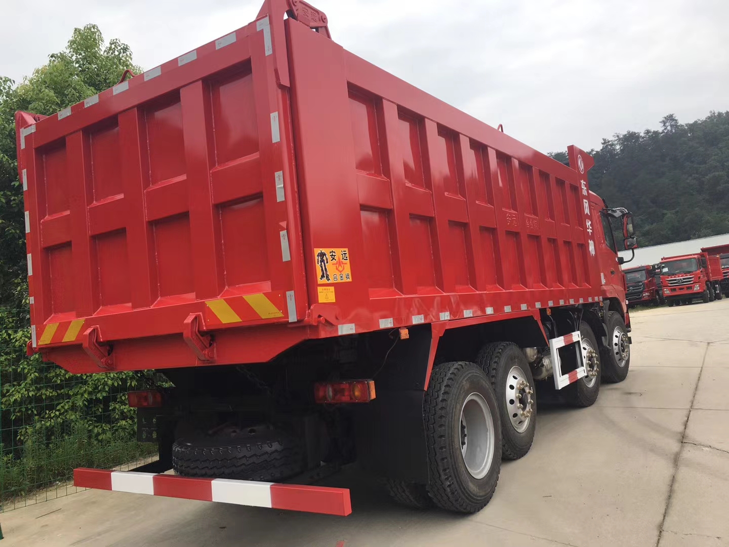 东风华神前四后六自卸车潍柴270提升桥自卸车