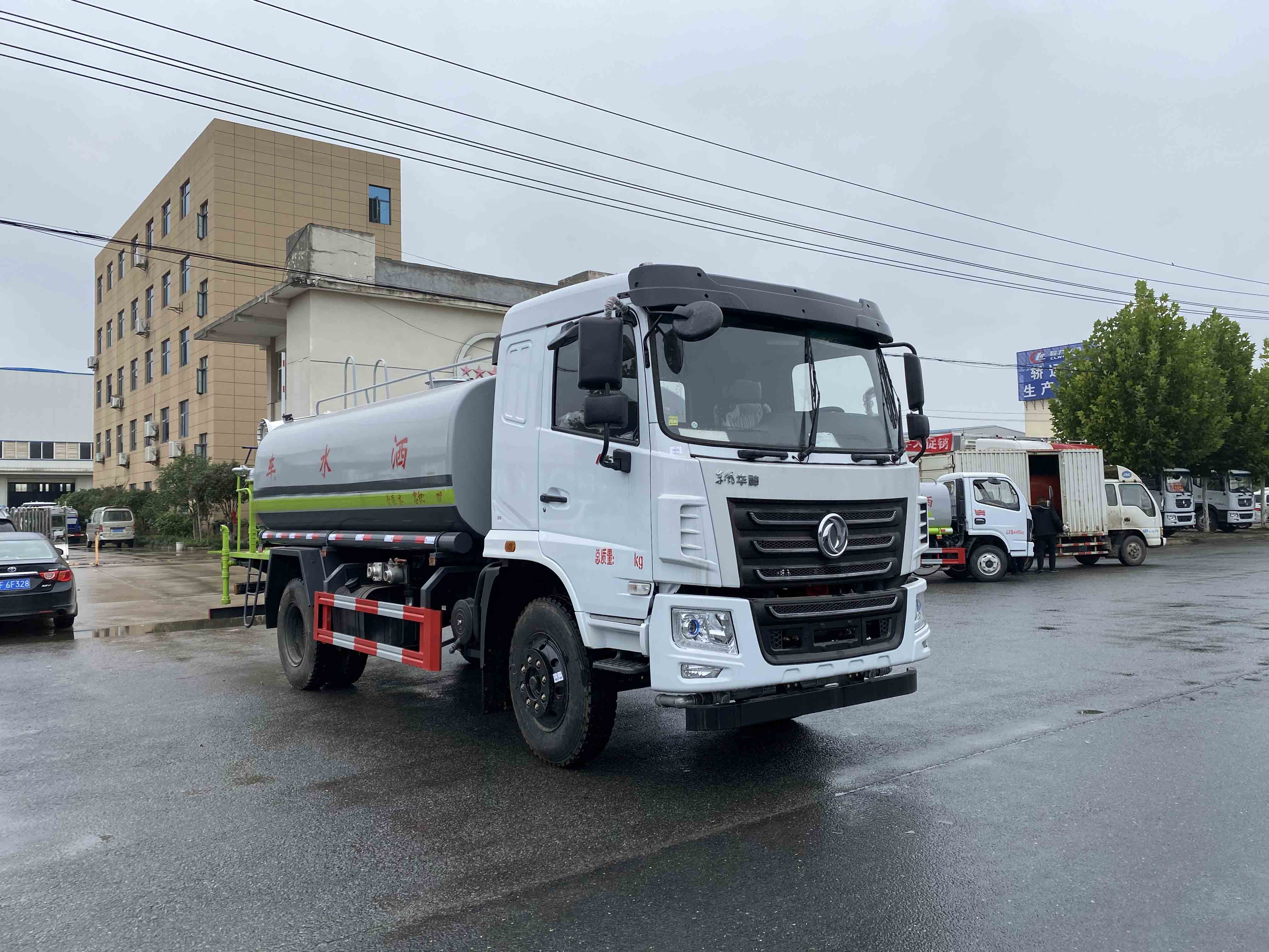 东风华神f5洒水车12吨