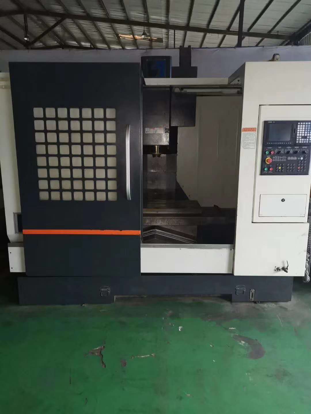 文安县华曜机床购销部 产品中心 >低价转让二手南通国盛vmc850数控