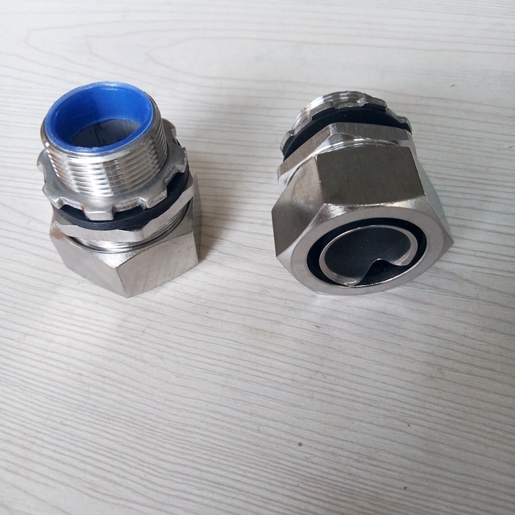 出售浚县金属软管接头Φ20-g3/4不锈钢端式接头包塑蛇皮管锁头