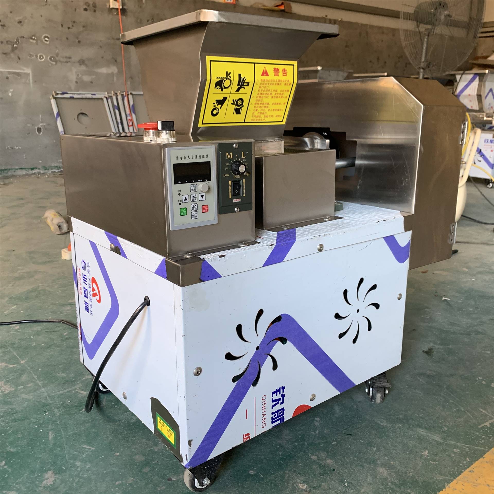 照泽小型面团分割机商用面团分割机 面团分割机厂家直销