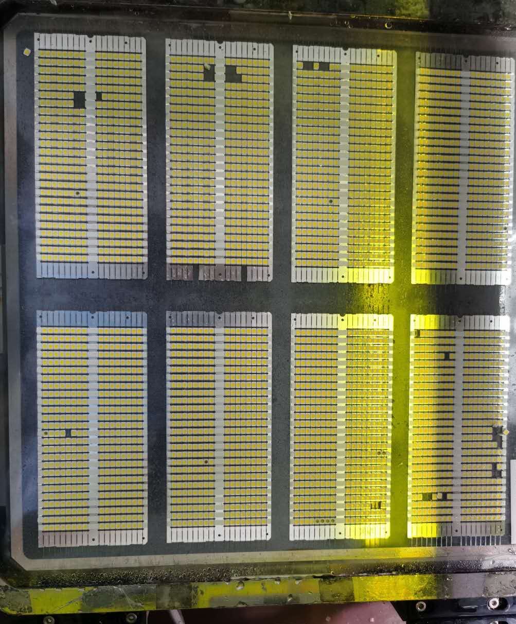 厂家生产晶圆切割uv膜陶瓷uv减粘膜紫外线照射减粘保护膜