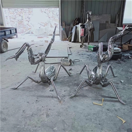 镜面不锈钢螳螂雕塑 不锈钢昆虫雕塑