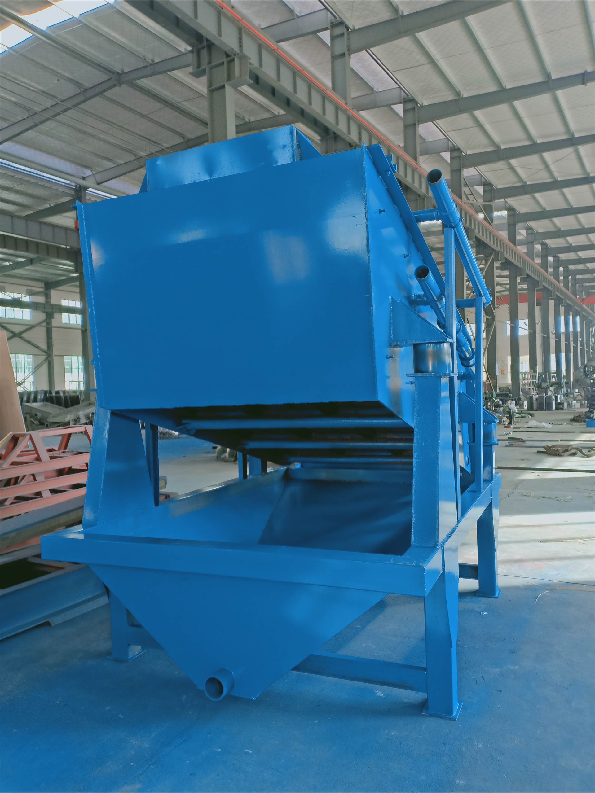 江西富鑫选矿设备制造有限公司 产品展厅 >直线筛 石子震动筛 石头