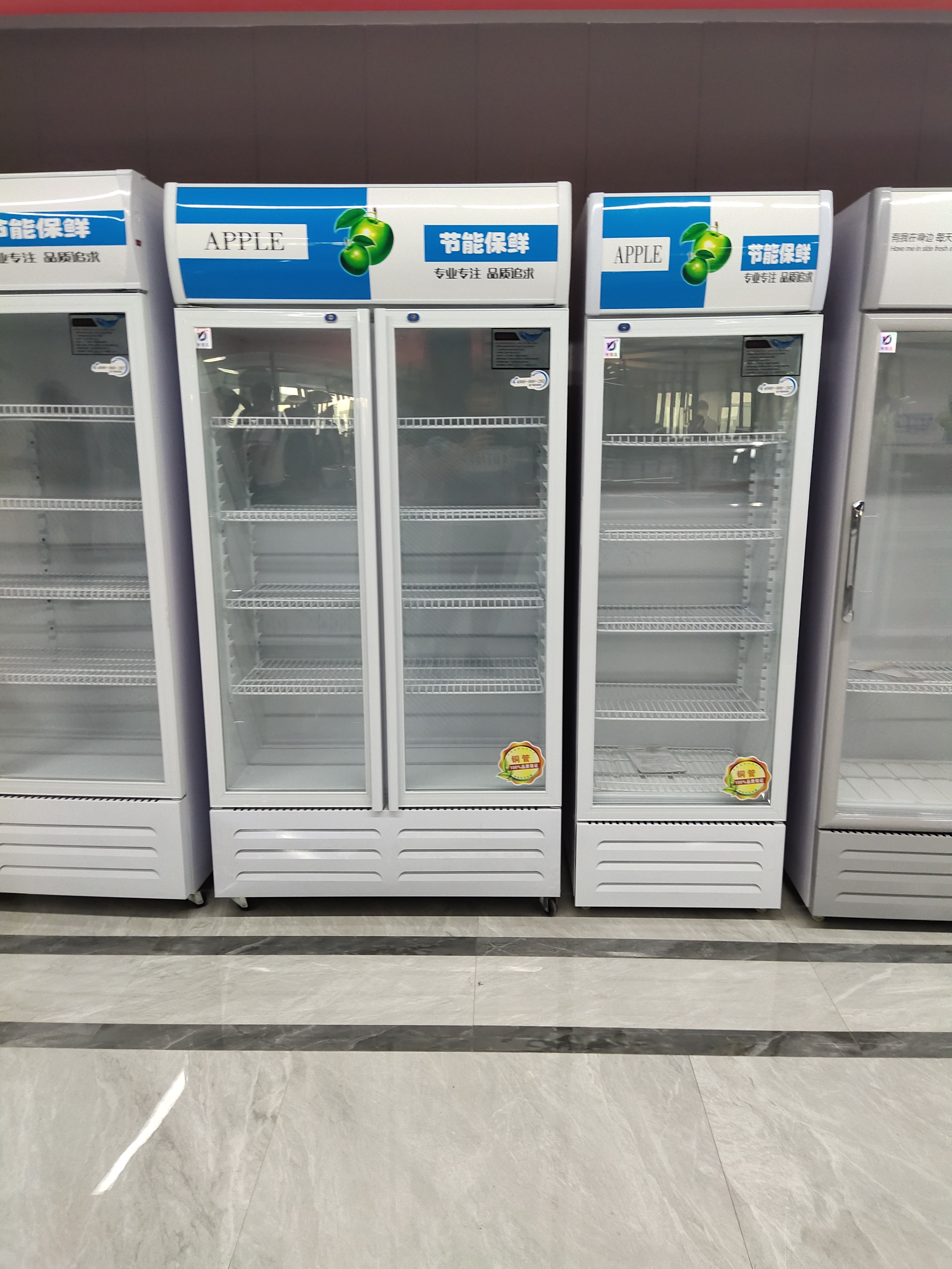 雪花啤酒冰箱展示柜山东雪花啤酒冰箱展示柜