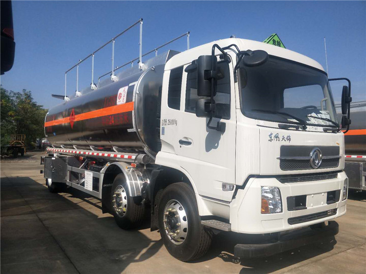 东风天锦汽油运输车三桥铝合金罐式运油车东风天锦油罐车售价