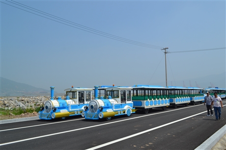 景区小火车  旅游观光火车  电动小火车 动力强、运行稳定