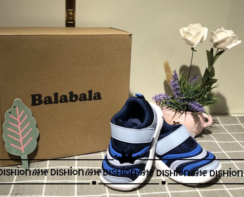 巴拉巴拉童鞋批发 品牌折扣尾货 童装加盟 一手货源 秋冬运动鞋
