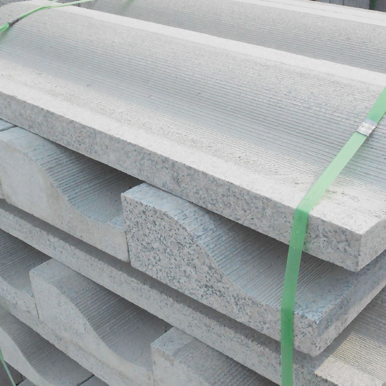 万君石业 花岗岩五莲花路沿石 现货五莲花路沿石 s型路沿石加工