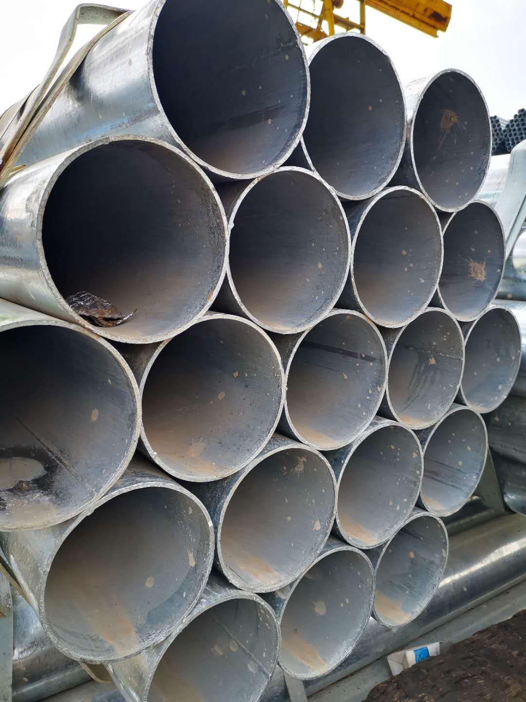 折弯焊接大棚镀锌管 云南耐腐蚀热镀锌大棚管 友发牌镀锌钢管