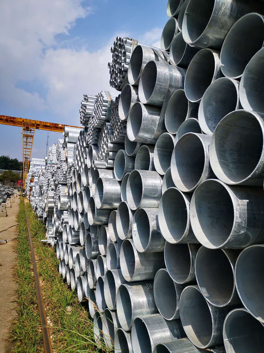 云南镀锌管批发 路灯塔架用镀锌圆管 镀锌钢管供应商