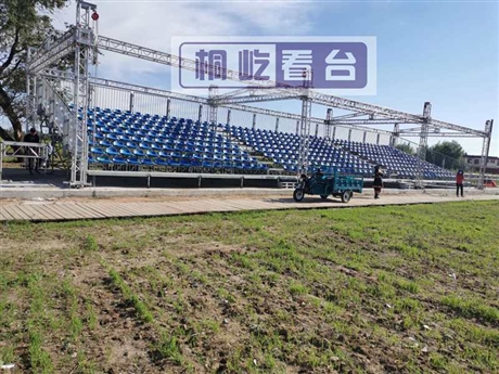 特斯拉乘试驾临时看台