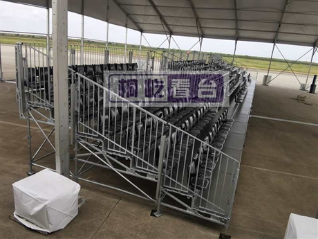 机场活动过街天桥