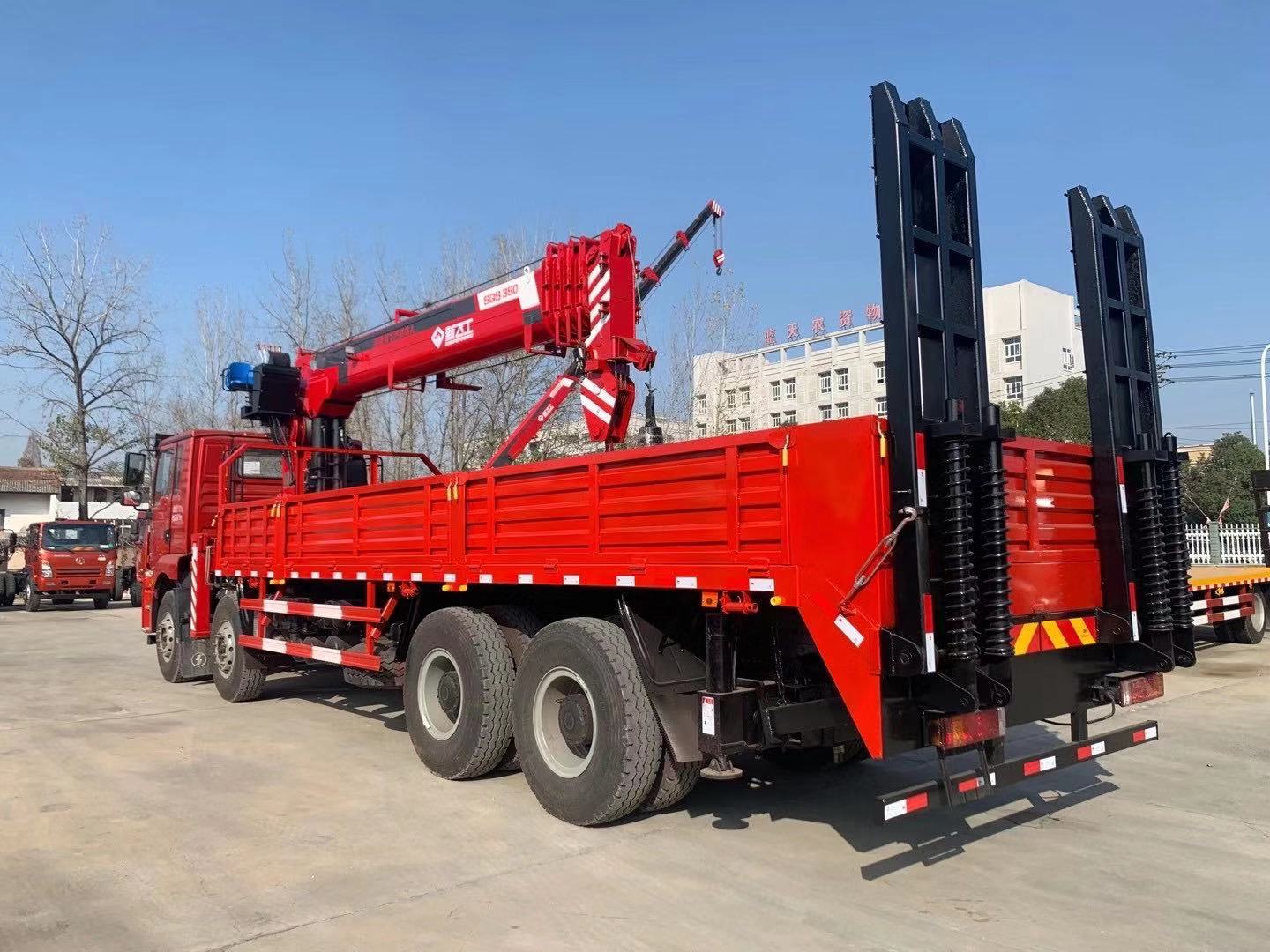 陕汽德龙m3000新飞工14吨5节u型随车吊