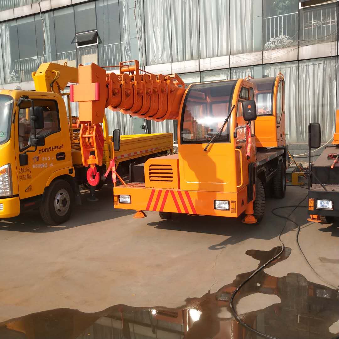 现货自制平板5吨四不像吊车改装农用自制8吨随车吊价格电联