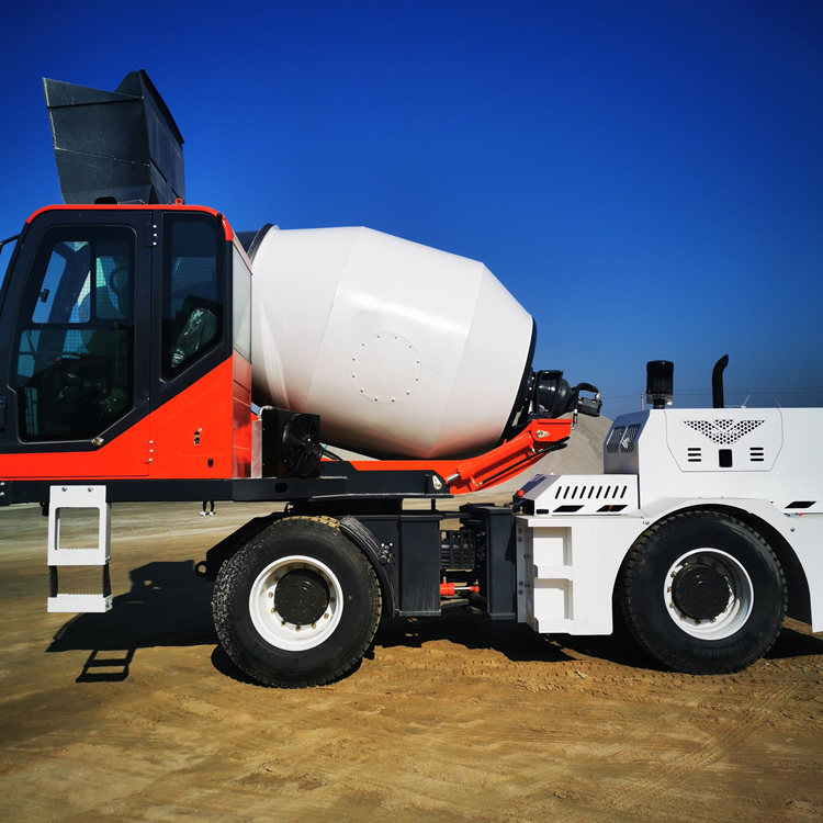 8方自上料搅拌车平凉崇信天宇重工自上料搅拌机