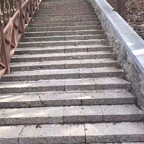 黄锈石台阶石踏步旧石台阶石众磊耐久性