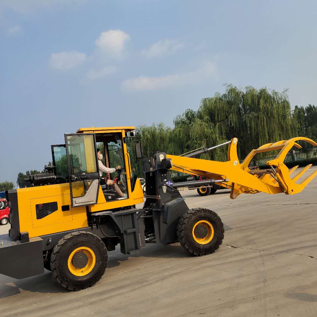 昆明小型可抓夹包机 草垛堆高抓草机 操作简单