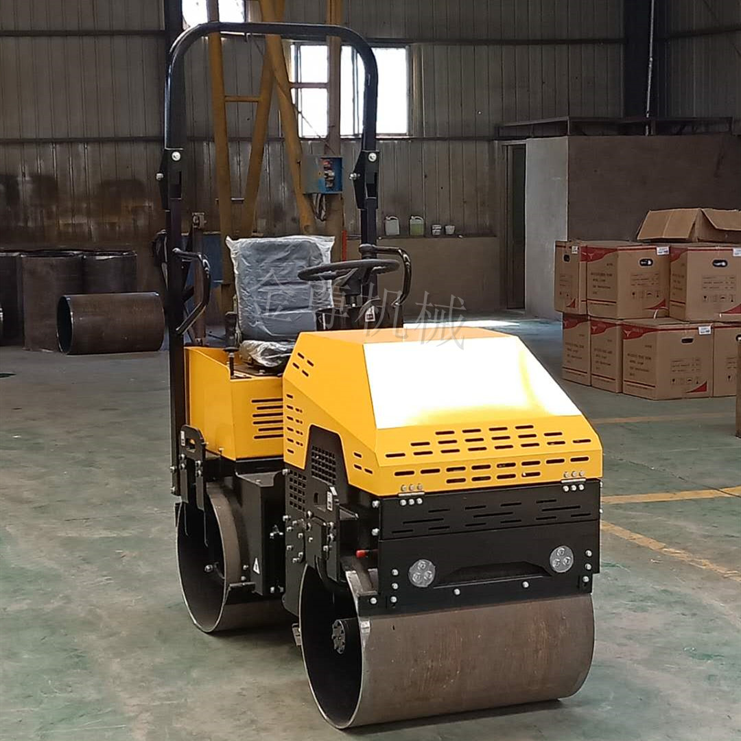 高速公路隧道座驾式振动压实机乡村沥青道路轧道机