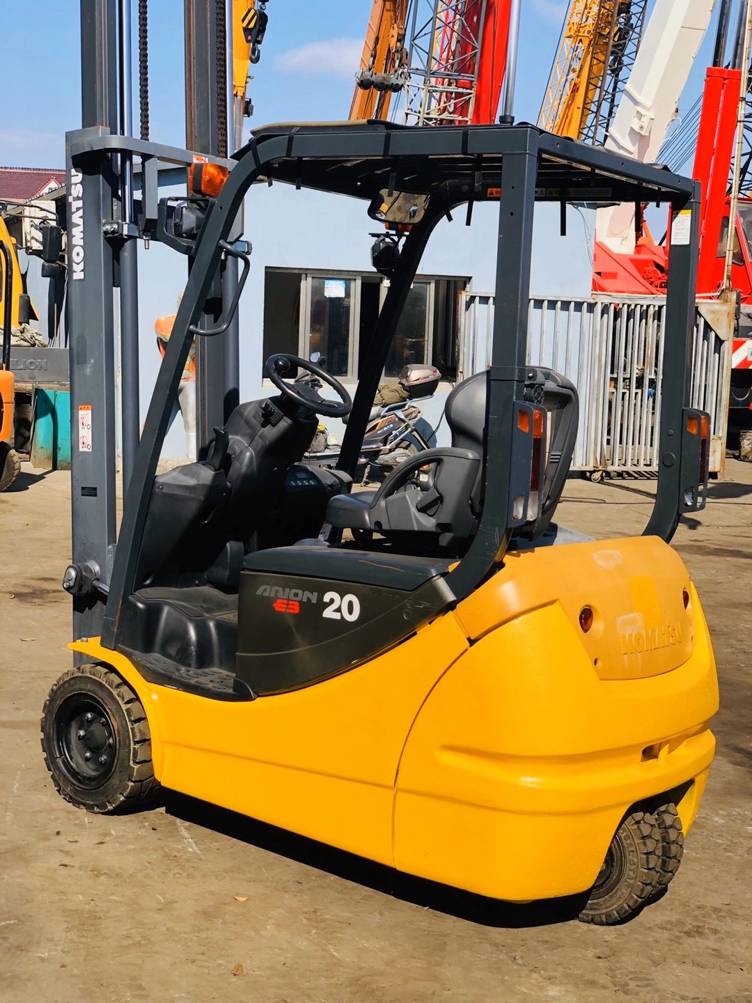 供应小松3吨电瓶叉车二手电瓶叉车