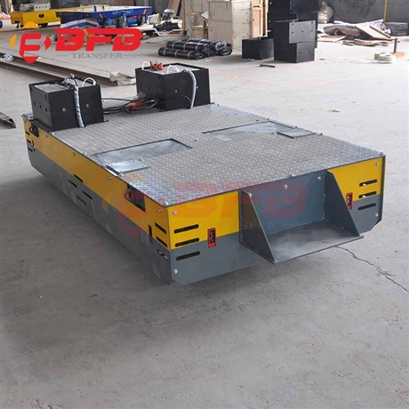蓄电池供电型无轨电动平车_BWP-66T重型物料搬运胶轮无轨平板车