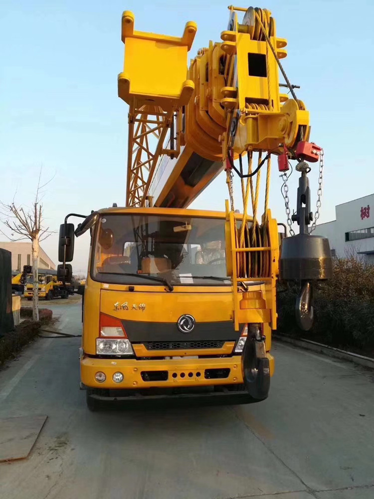 新飞工16吨东风天锦汽车吊