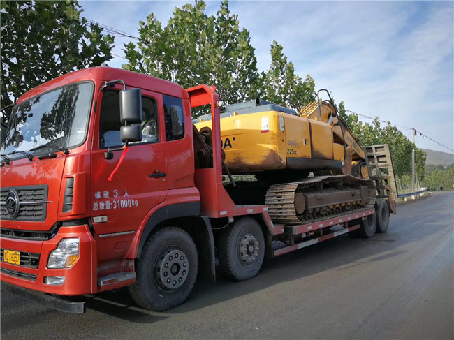 程力低凹挖机平板运输车 40吨设备平板拖车