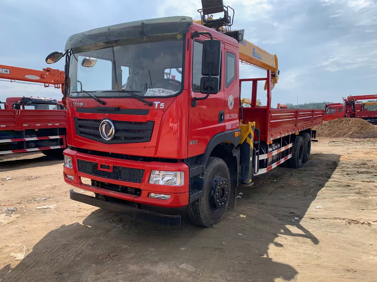 广东惠州厂家直销东风华神t5徐工12吨后八轮随车吊