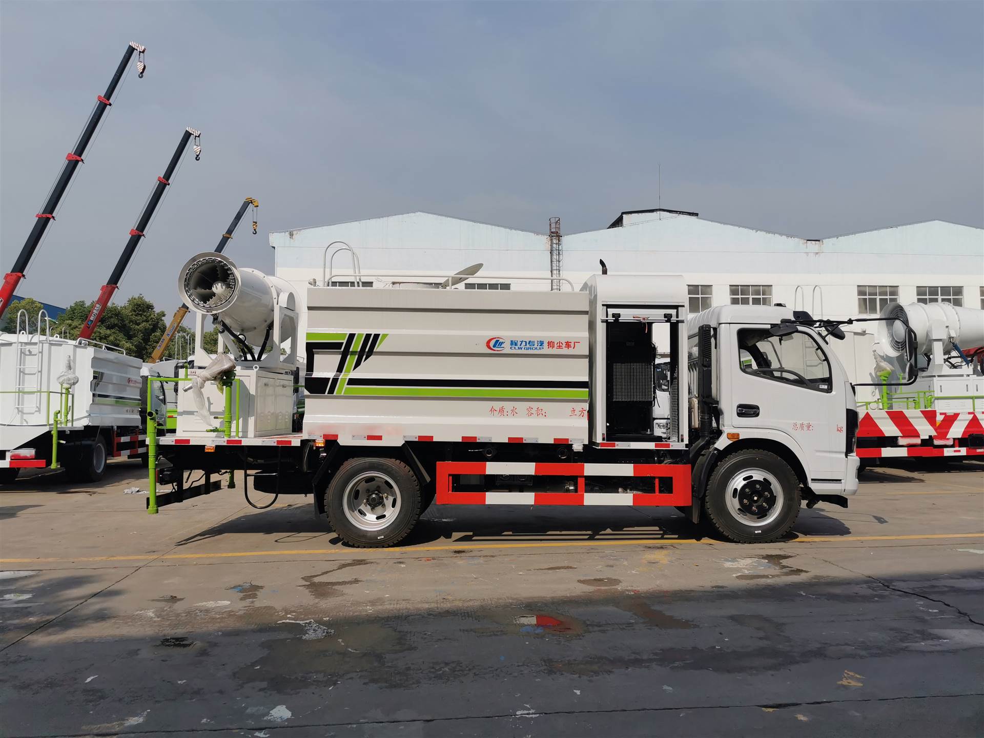 东风福瑞卡抑尘车工程雾炮洒水车