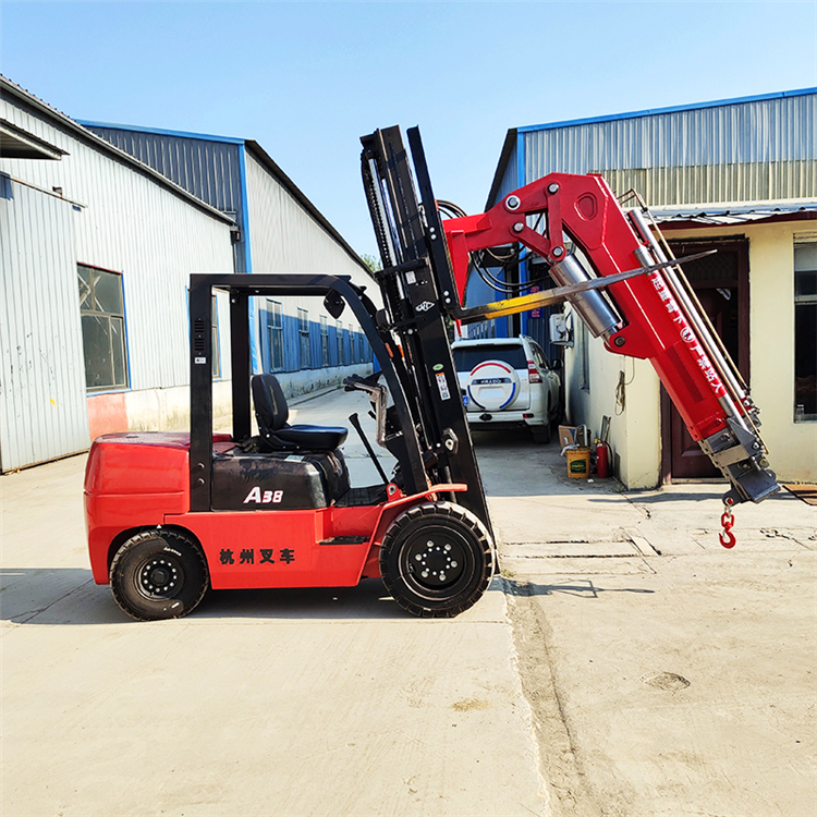 产品描述产品详情介绍:叉车吊车起重机,体积小移动灵活,起吊6米-8米