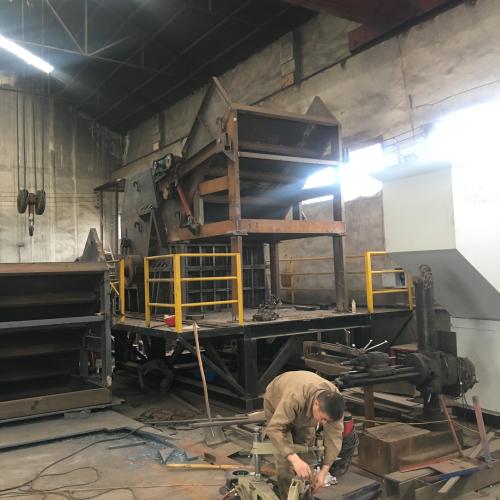 山东烟台江山重工二手破碎机450型32万转售