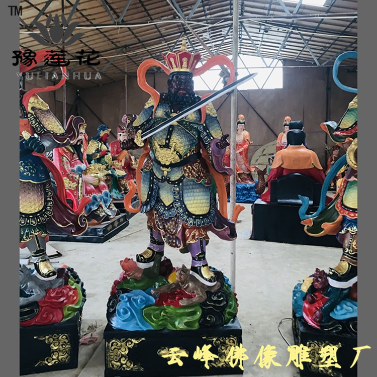 中國佛教徒認為南方增長天王持劍,司風;東方持國天王拿琵琶,司調;北方