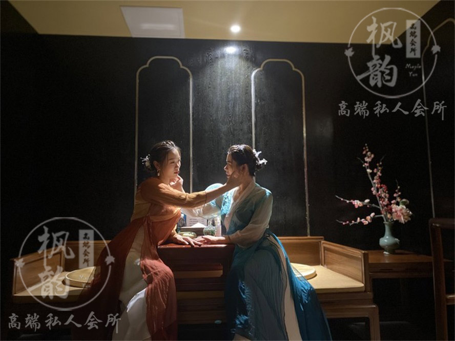 昨晚去了一趟深圳男士私人会所,相当不错,忍不住的推荐给大家