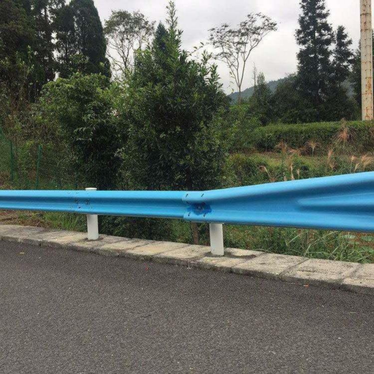 村道波形护板防撞护栏规格齐全厂家