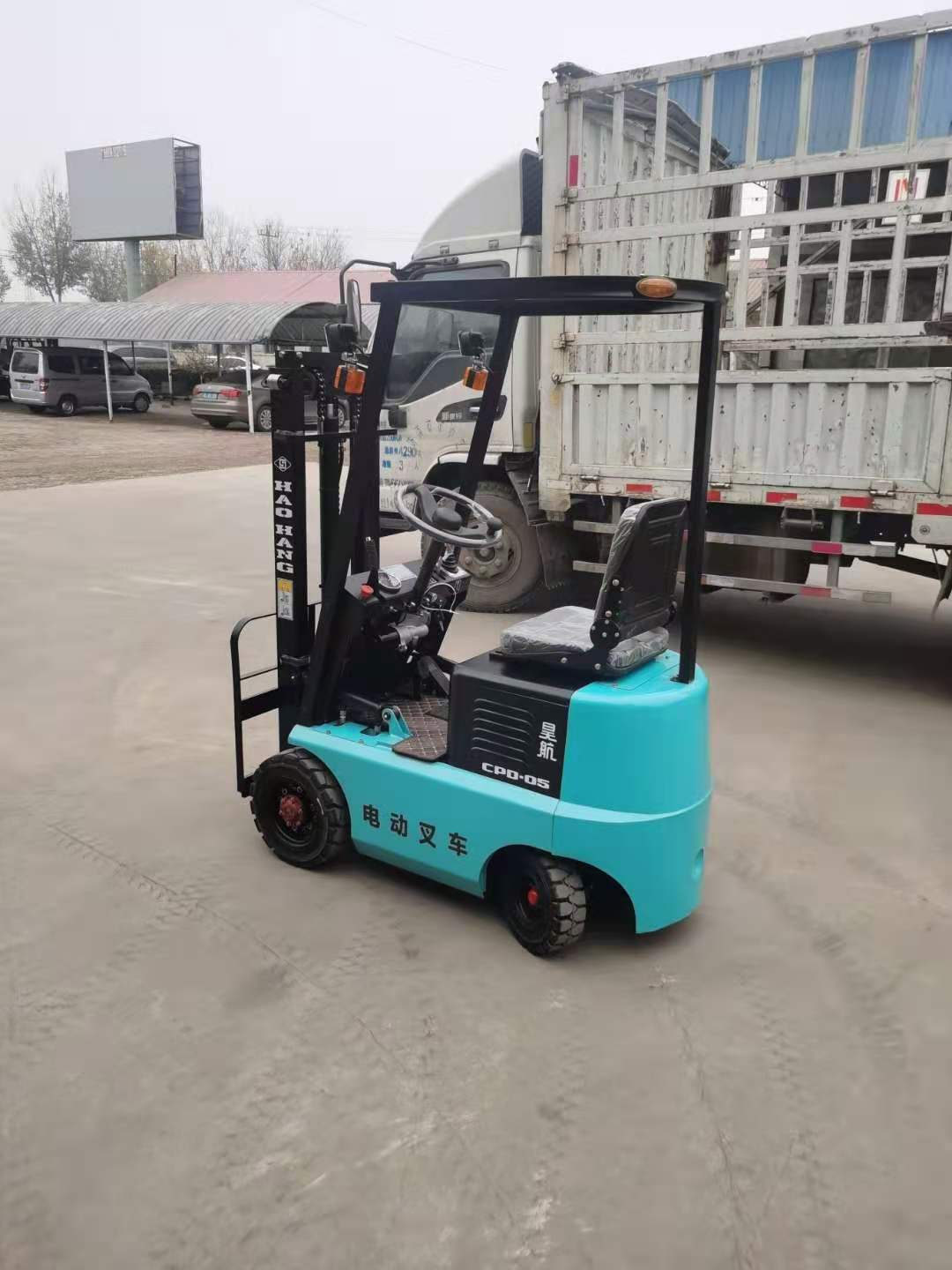 迷你型电动叉车05吨产品介绍