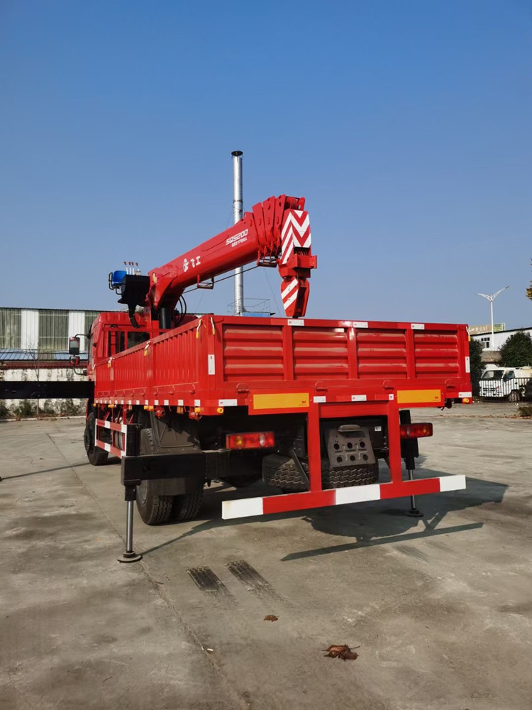 飞工八吨东风f5随车吊