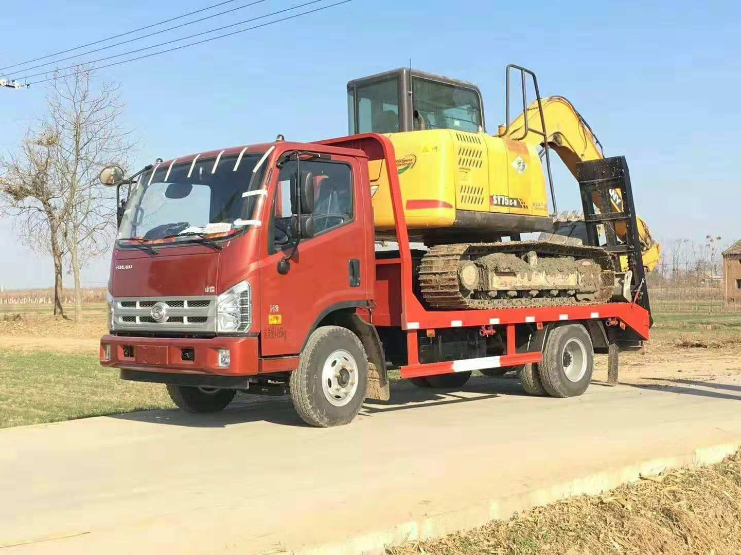 新疆巴音郭楞蒙古自治州拉150挖机平板运输车生产厂家