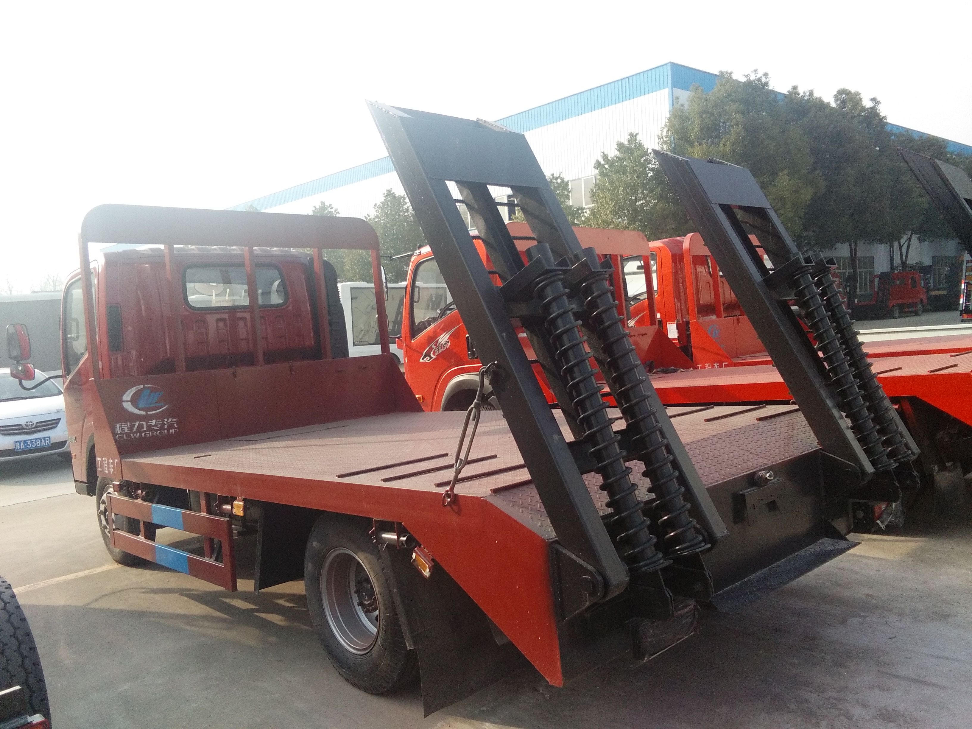 西藏林芝地区拉150挖机平板运输车制造厂家