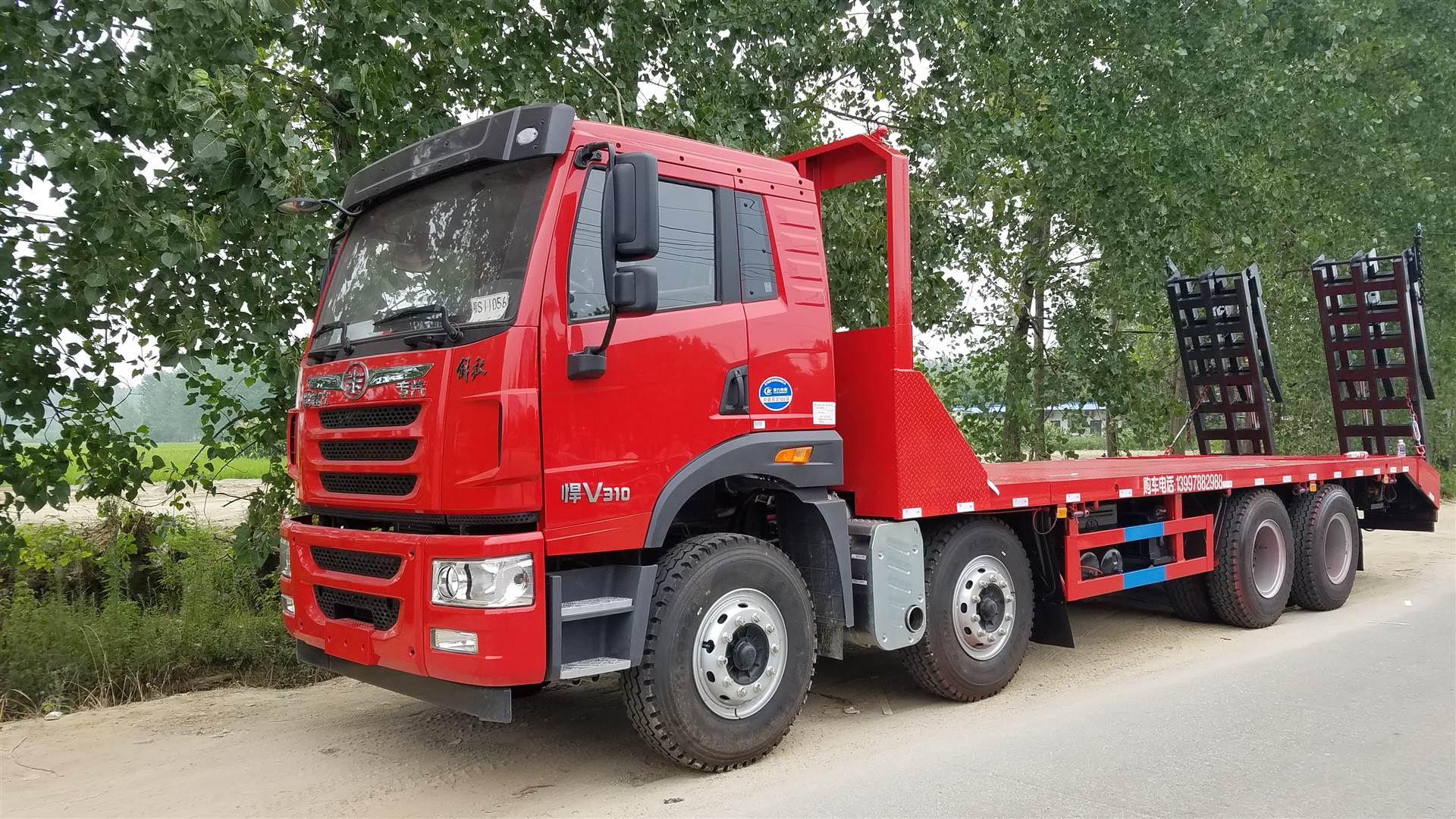 東風后八輪d702平板拖車價格 平板運輸車拉15噸挖機鉤機託板車 平板車