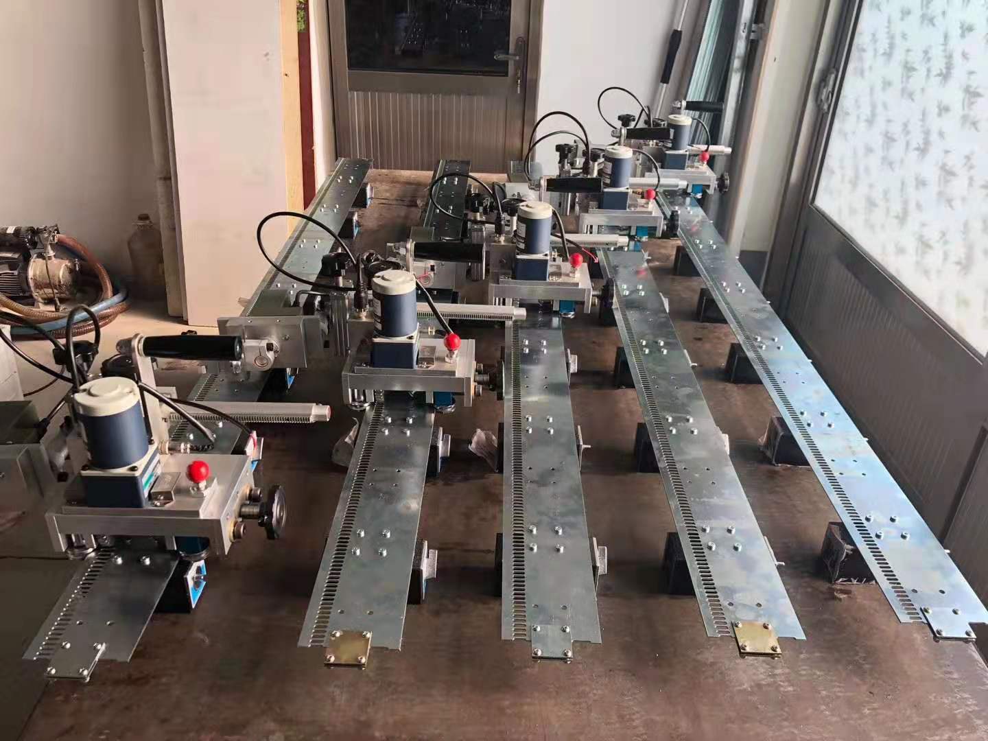 沧州磁力管道焊接小车直线焊接小车定制焊接小车