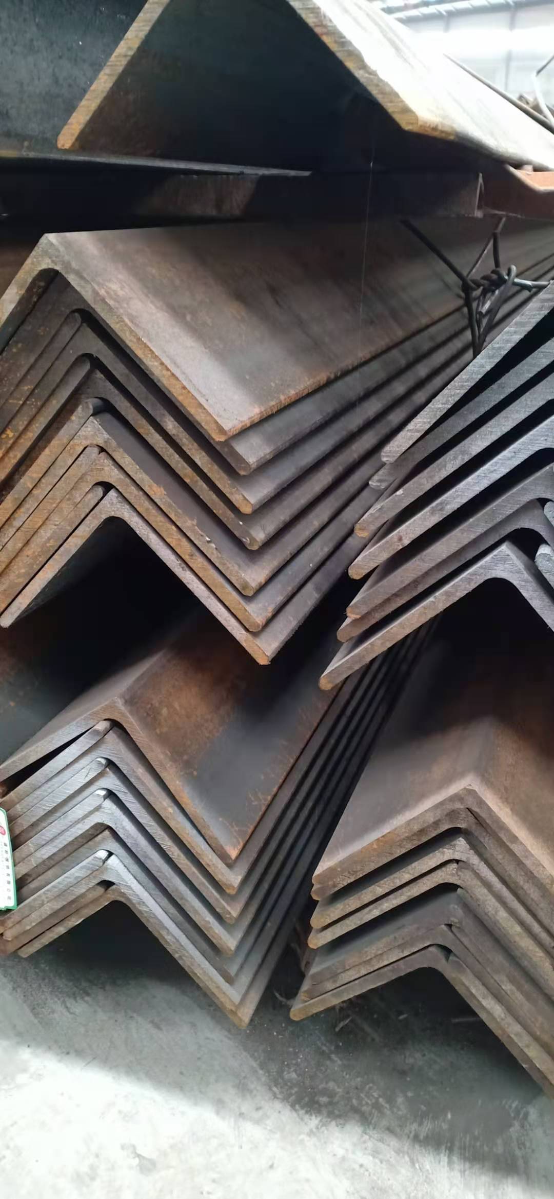 热轧角钢,泰安胜泽钢铁