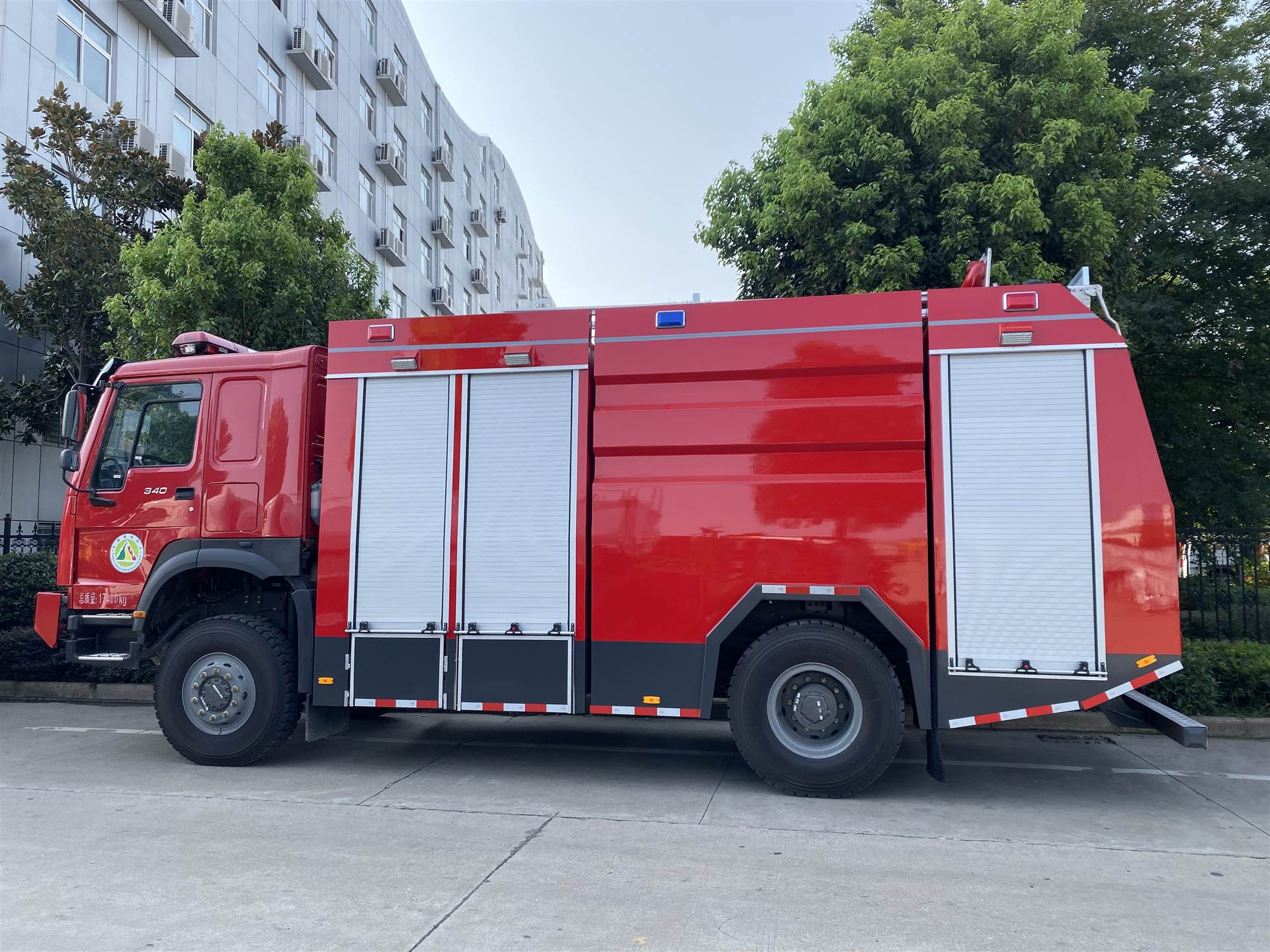 万柏林区2吨水罐消防车