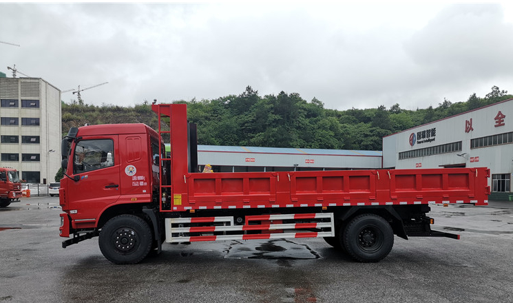 东风华神特商65米平板自卸车年终热销中