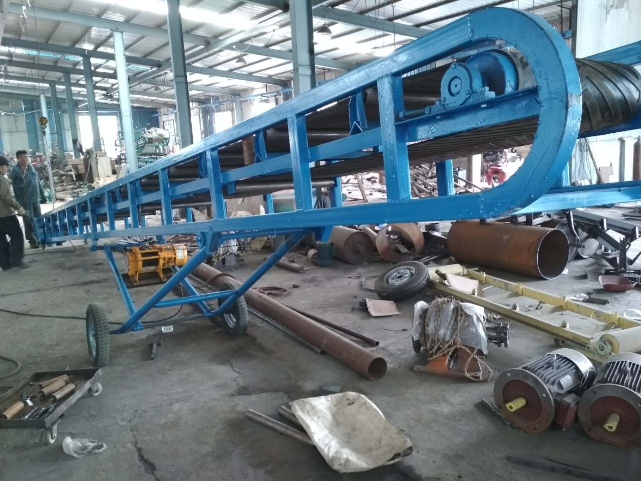 爬坡輸送機