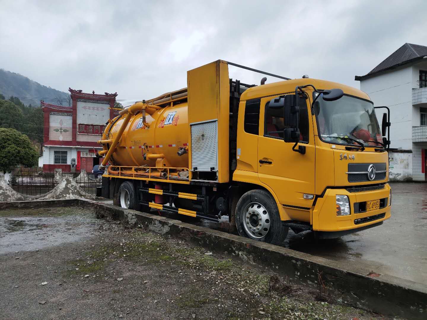 北京联合吸污车出租租赁,水冷油冷双泵 抽水抽污抽粪更强劲