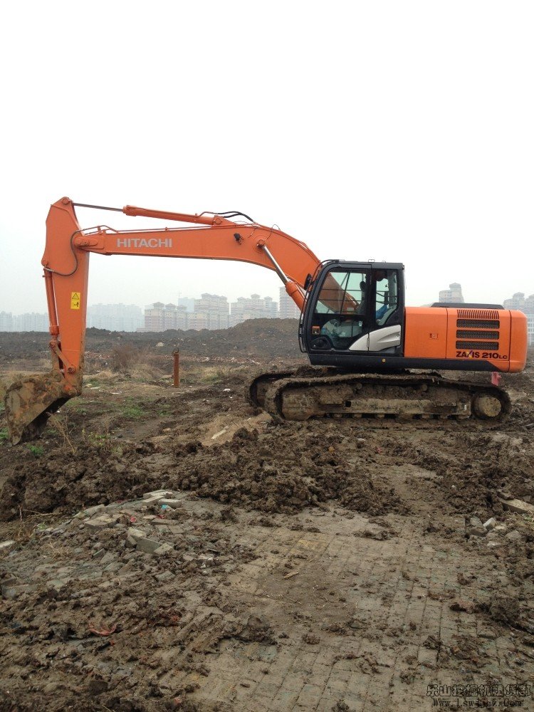 德阳周边电缆挖沟租60型挖掘机