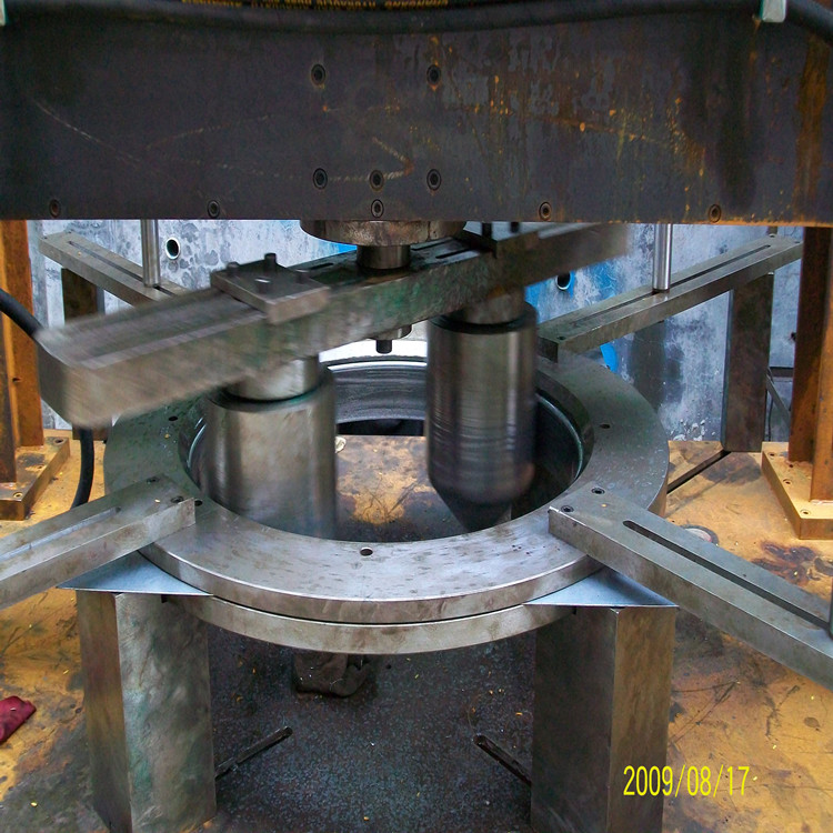 风圈加工设备 导风口 导风筒加工设备 导风圈旋压机